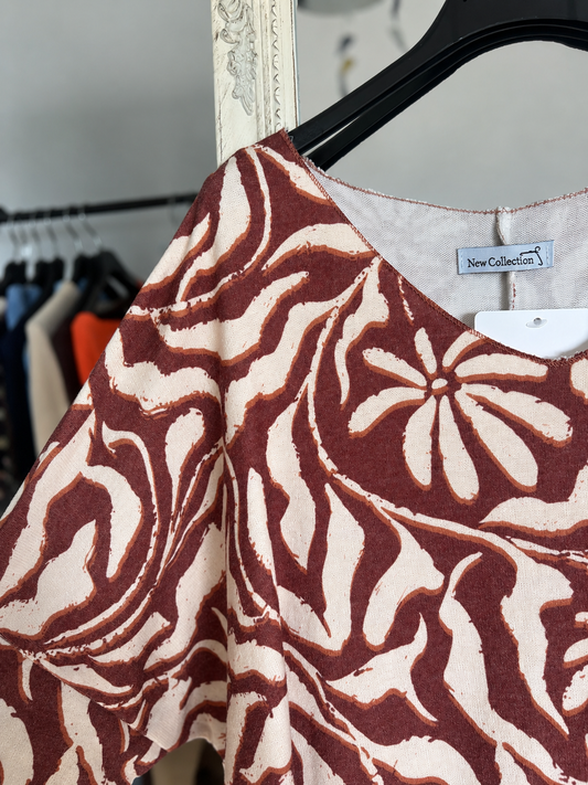 Pull marron imprimé floral